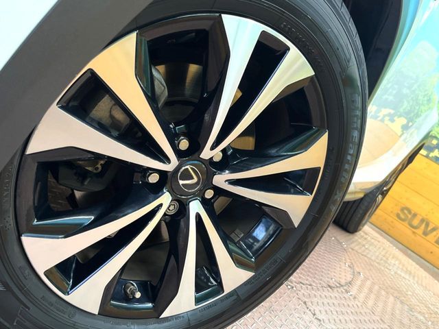 TOYOTA LEXUS NX300 2017