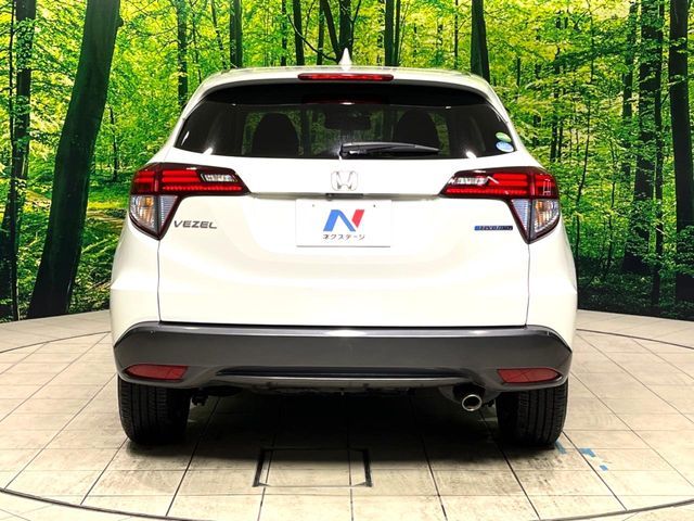 HONDA VEZEL HYBRID 2016