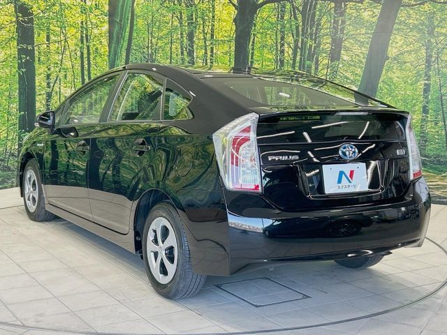TOYOTA PRIUS 2014