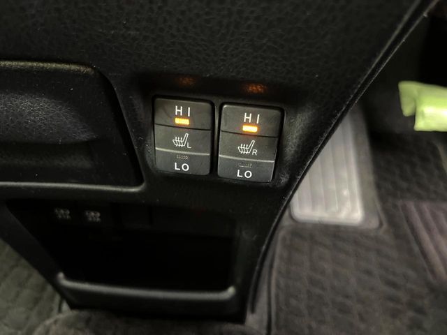 TOYOTA ESQUIRE HYBRID 2017