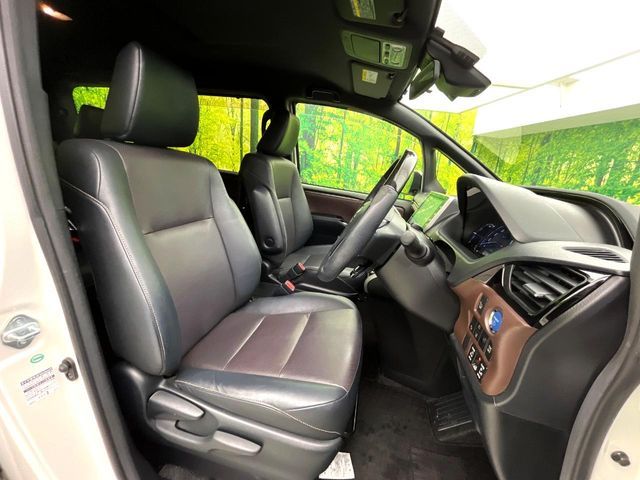 TOYOTA ESQUIRE HYBRID 2017