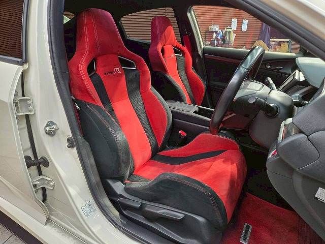 HONDA CIVIC hatchback 2019