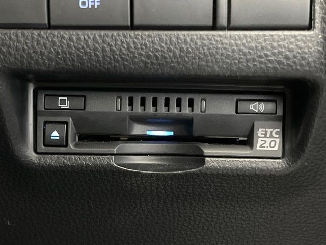 TOYOTA HARRIER 2WD 2022