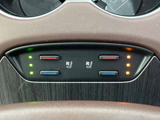 TOYOTA HARRIER 2WD 2022