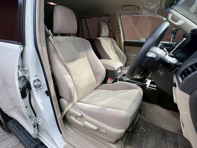 TOYOTA LANDCRUISER PRADO 2018