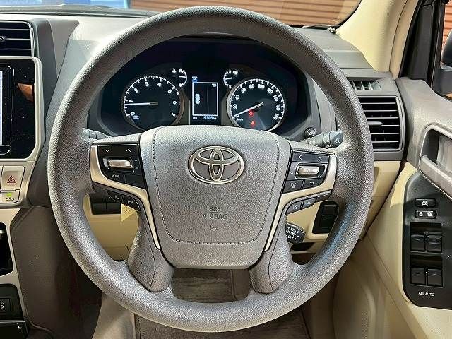 TOYOTA LANDCRUISER PRADO 2018