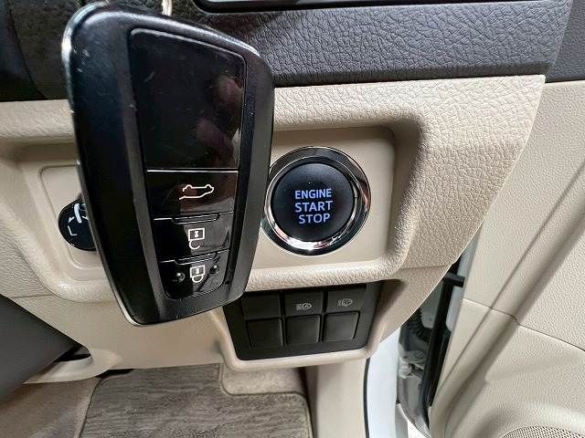 TOYOTA LANDCRUISER PRADO 2018