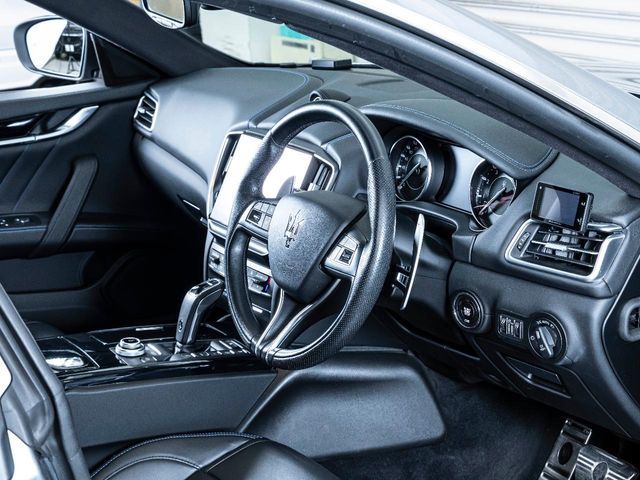 MASERATI MASERATI GHIBLI Sedan 2022