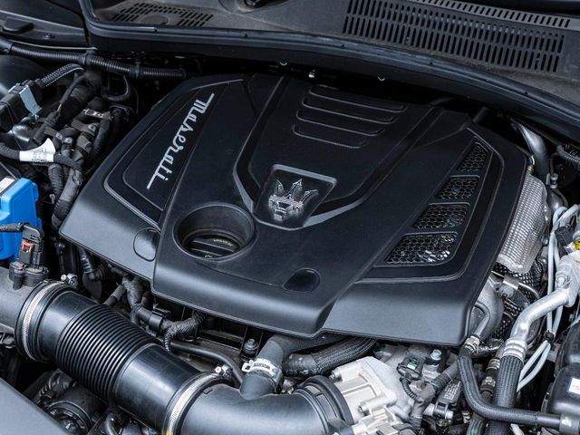 MASERATI MASERATI GHIBLI Sedan 2022