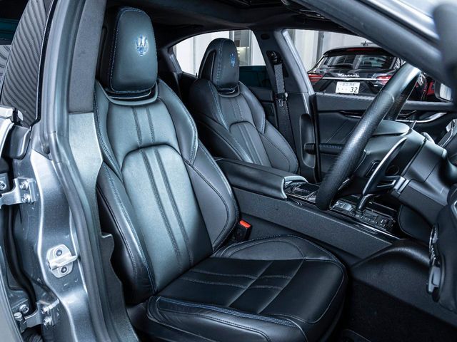 MASERATI MASERATI GHIBLI Sedan 2022