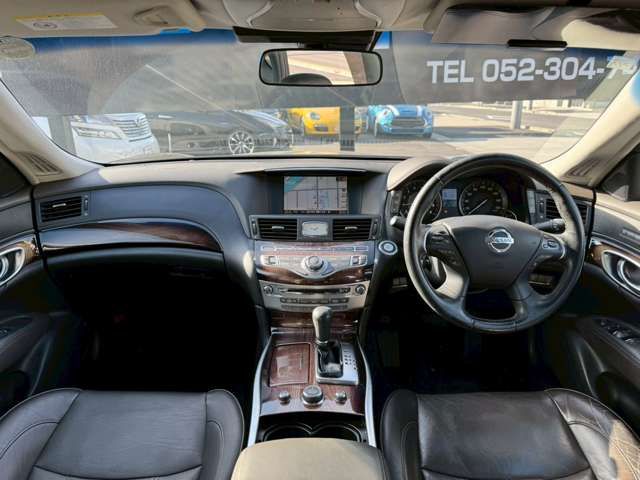 NISSAN FUGA HYBRID 2011