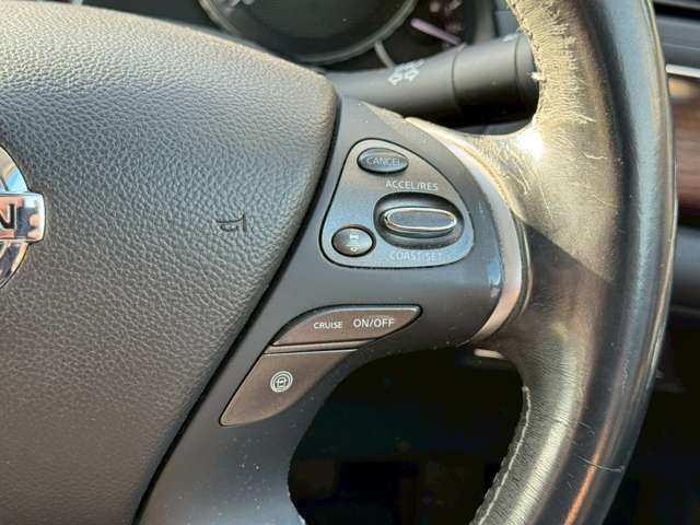 NISSAN FUGA HYBRID 2011