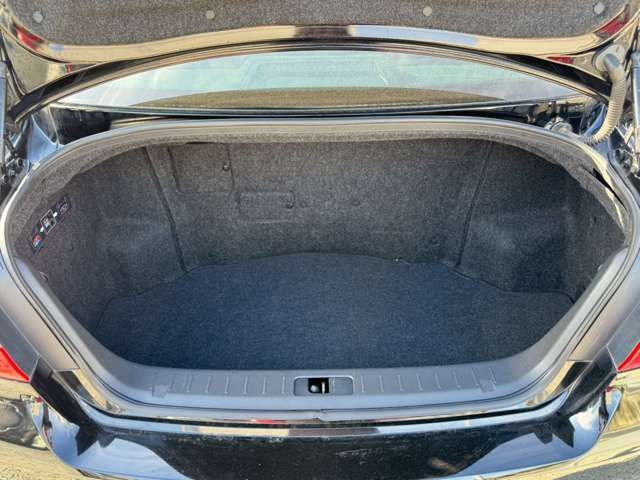 NISSAN FUGA HYBRID 2011