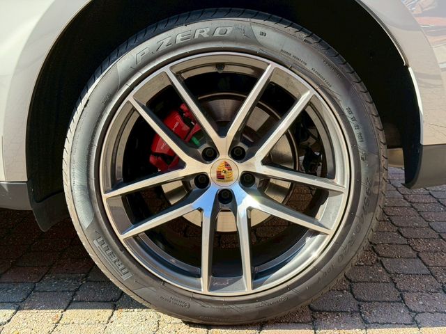 PORSCHE PORSCHE Macan 2022