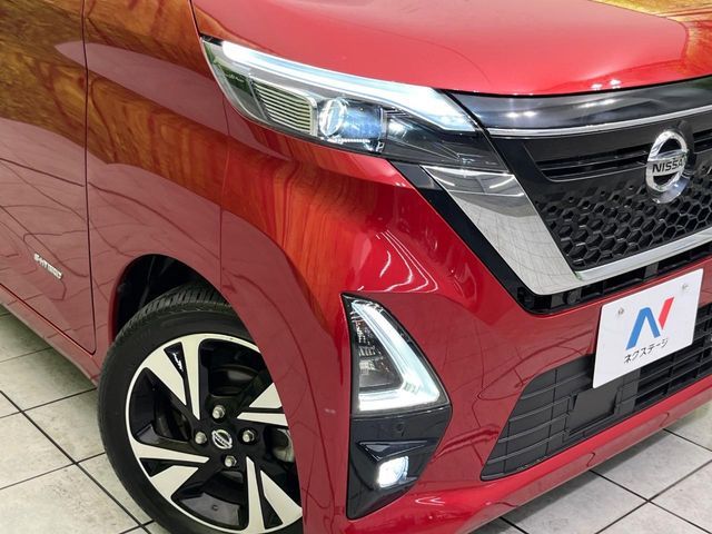 NISSAN ROOX 2020