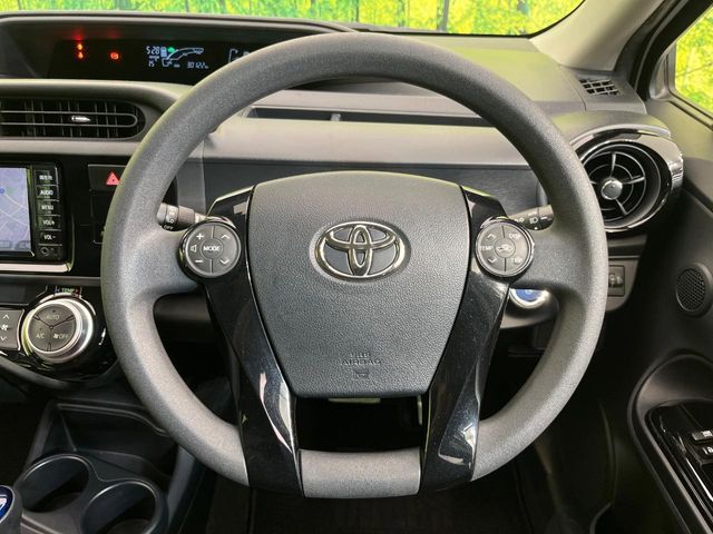 TOYOTA AQUA 2016
