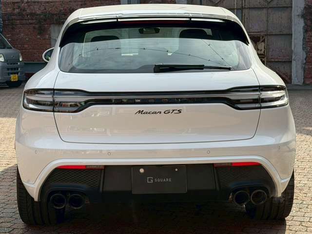 PORSCHE PORSCHE Macan 2023