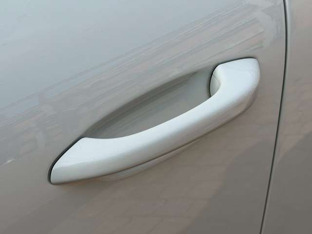 PORSCHE PORSCHE Macan 2023