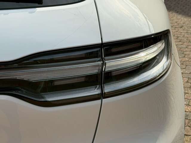 PORSCHE PORSCHE Macan 2023