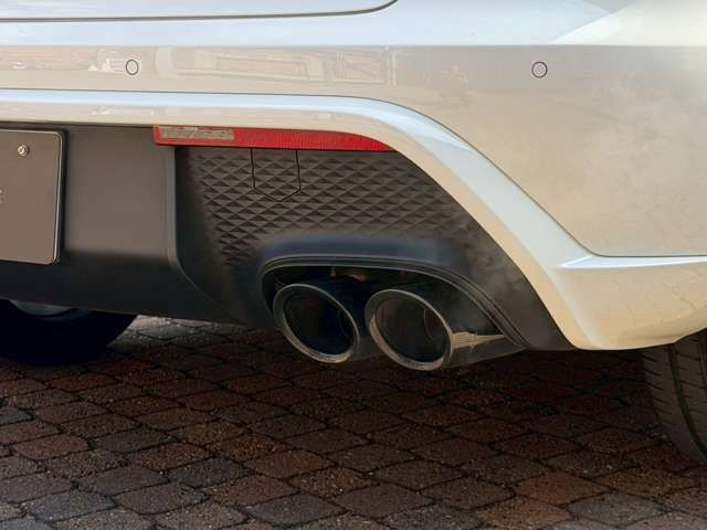 PORSCHE PORSCHE Macan 2023