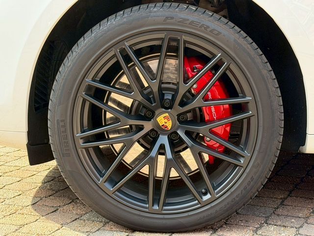 PORSCHE PORSCHE Macan 2023