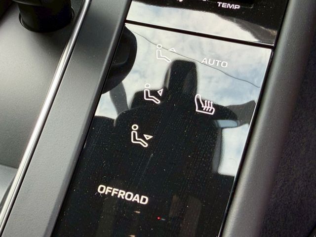 PORSCHE PORSCHE Macan 2023