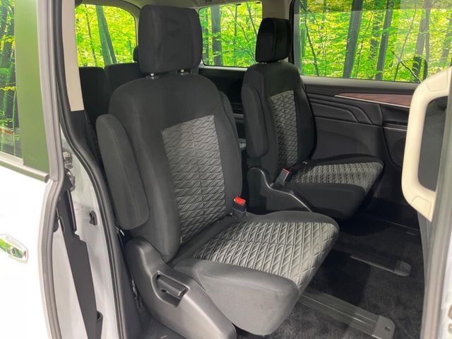 MITSUBISHI DELICA D:5 4WD 2023