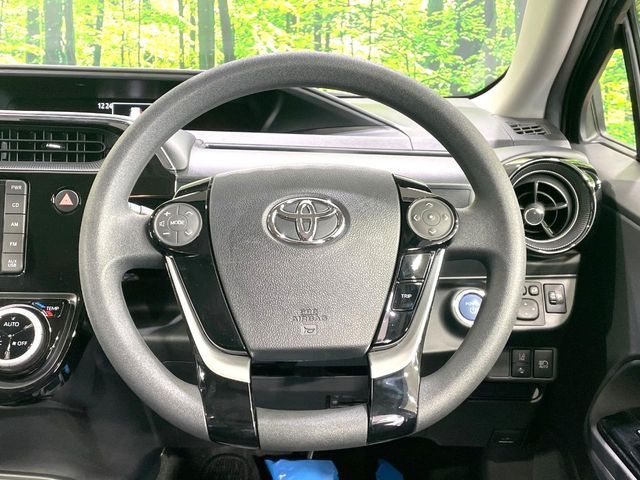TOYOTA AQUA 2018