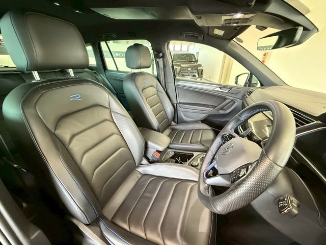 VOLKSWAGEN VOLKSWAGEN TIGUAN 2023