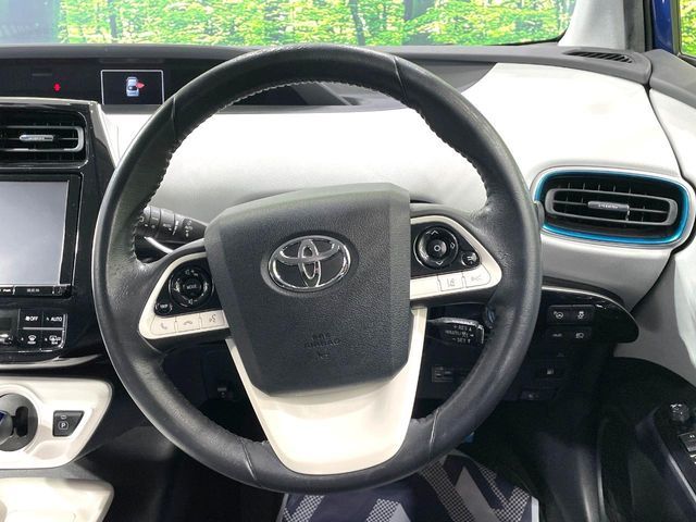 TOYOTA PRIUS 2016