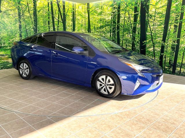 TOYOTA PRIUS 2016