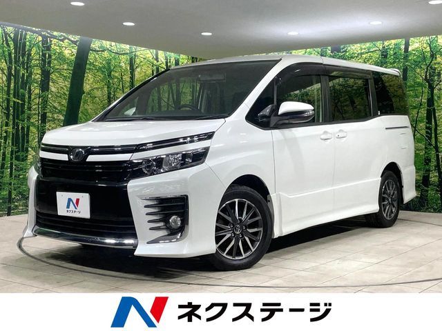 TOYOTA VOXY 2014