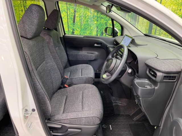 TOYOTA SIENTA HYBRID 2022