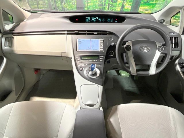 TOYOTA PRIUS 2010