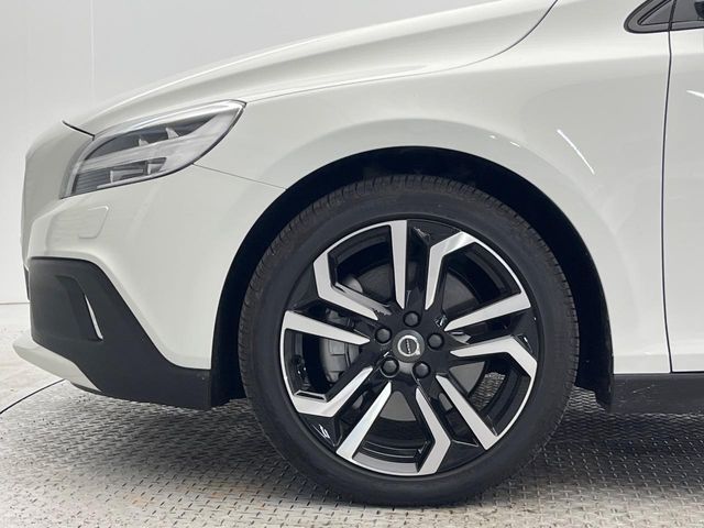 VOLVO VOLVO V40 CROSS COUNTRY 2017