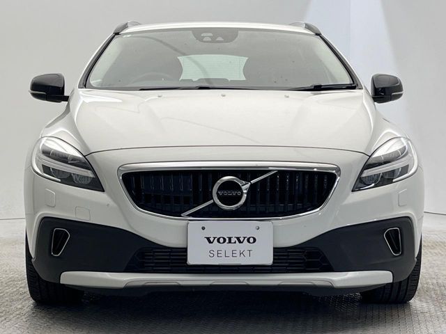 VOLVO VOLVO V40 CROSS COUNTRY 2017