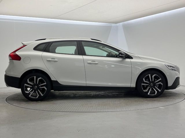 VOLVO VOLVO V40 CROSS COUNTRY 2017