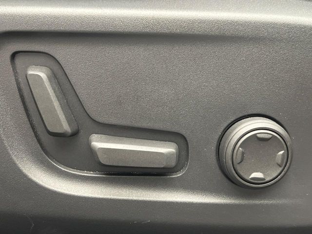 VOLVO VOLVO XC40 2023