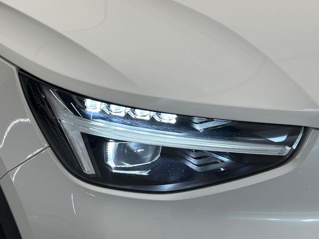 VOLVO VOLVO XC40 2023