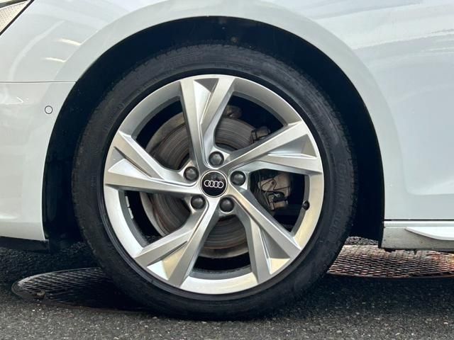 AUDI AUDI A4 AVANT 2022