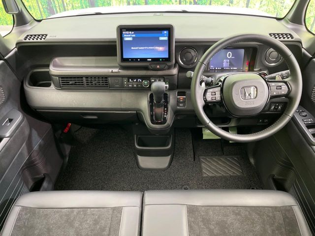 HONDA N BOX CUSTOM 2024