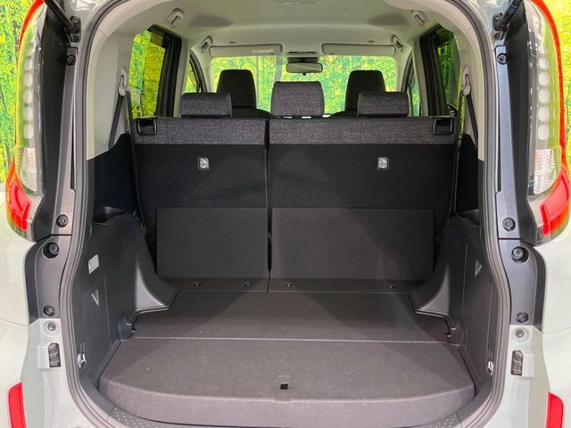 TOYOTA SIENTA HYBRID 2023