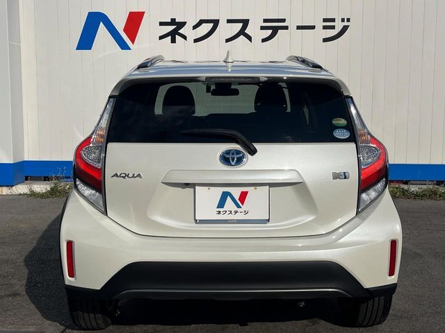 TOYOTA AQUA 2018