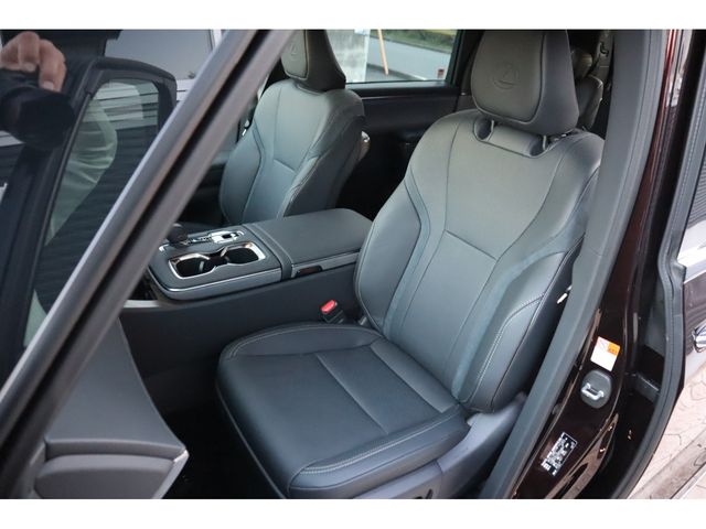 TOYOTA ???? LM500h 2024