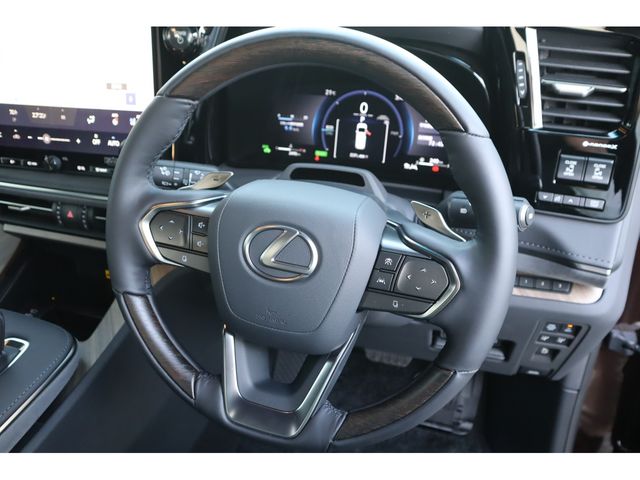 TOYOTA ???? LM500h 2024