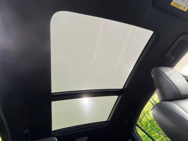 TOYOTA HARRIER HYBRID 2018