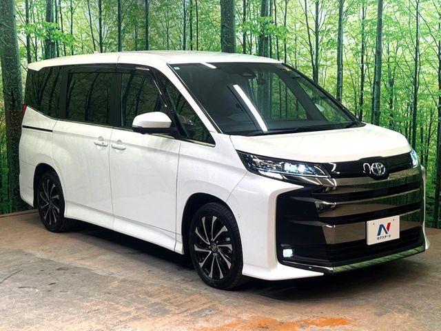 TOYOTA NOAH HYBRID 2023