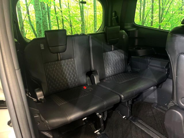 TOYOTA NOAH HYBRID 2023