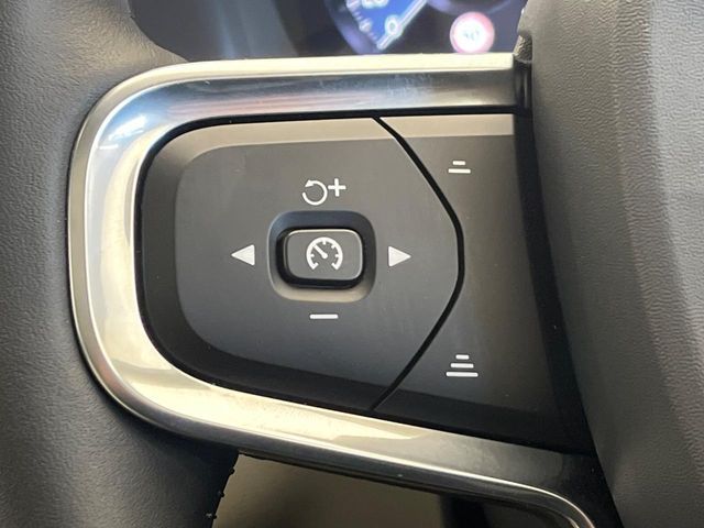 VOLVO VOLVO XC40 2020