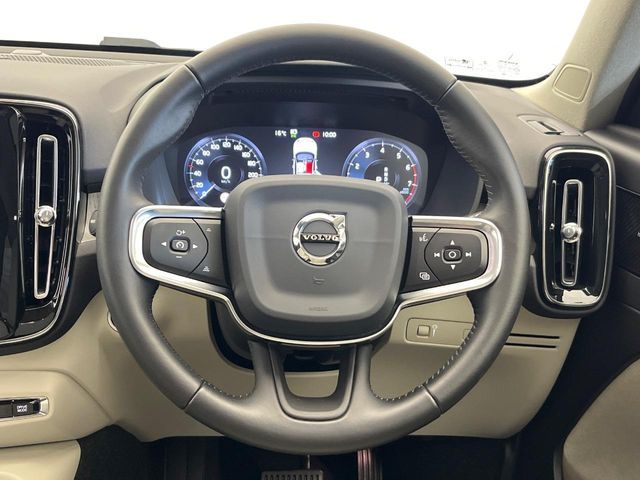 VOLVO VOLVO XC40 2020